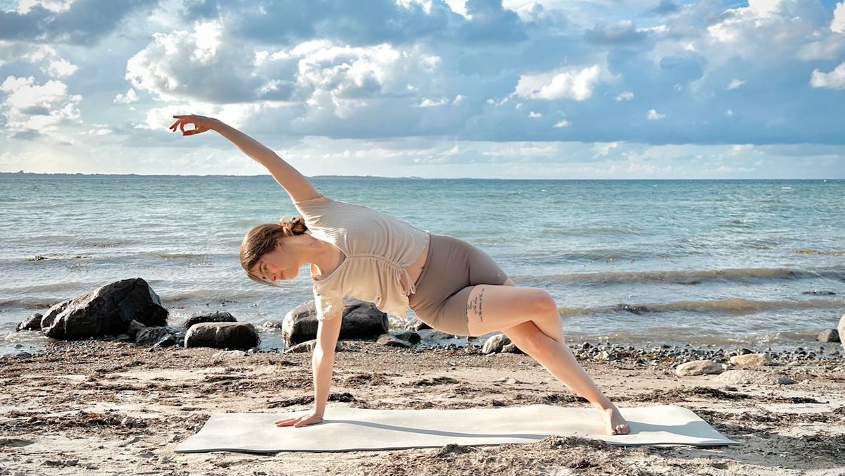25 MIN HERBST YOGA || Balance & Binds 🍁 Yoga für Gleichgewicht, Beweglichkeit & Energie (+ Intention)
