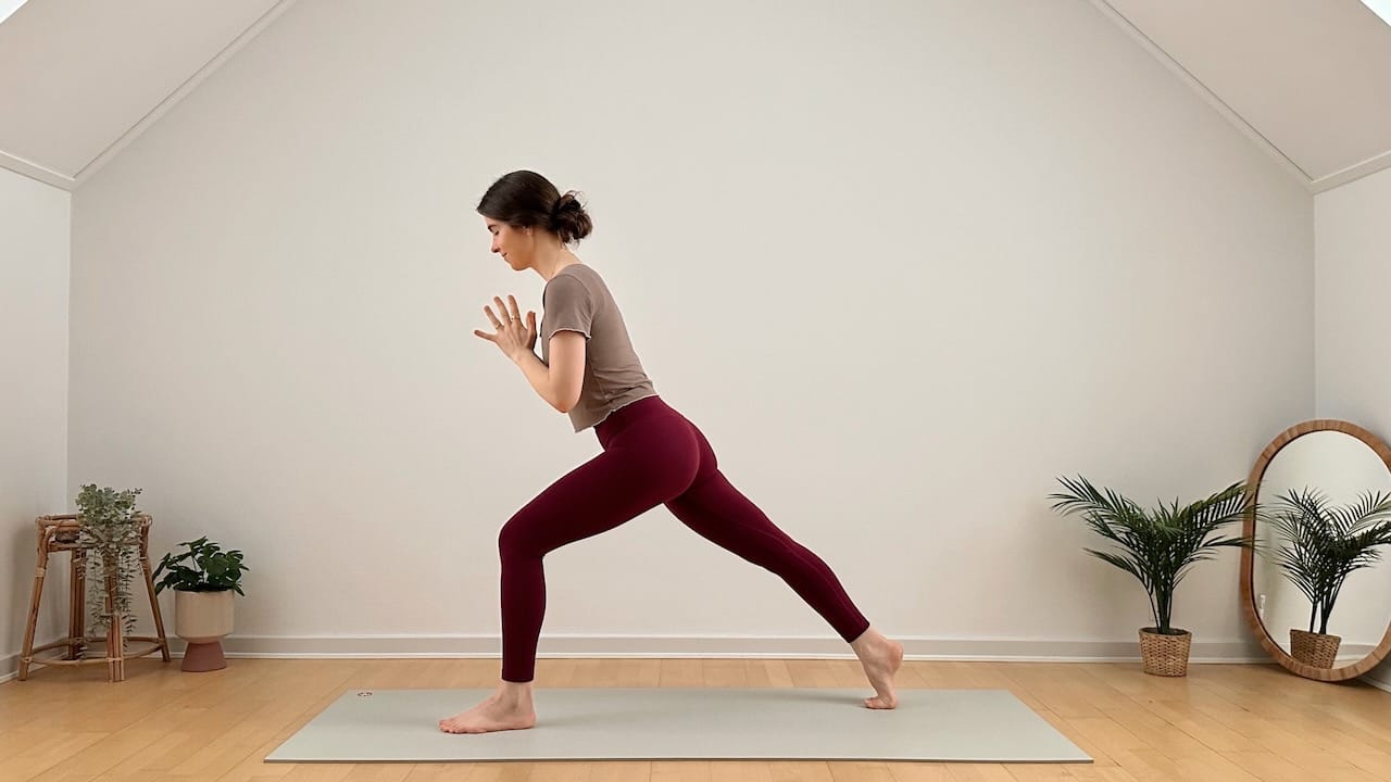 Tag 1 ✨ 10 MIN YOGA || Feel Good Flow – 10 Tage, 10 Minuten Yoga Challenge 2025