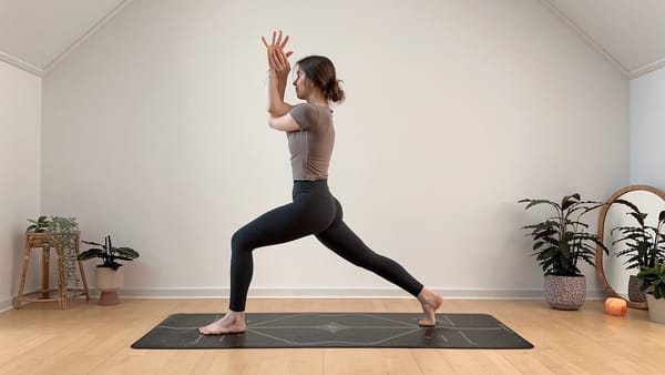 10 MIN YOGA FÜR ENERGIE || Gemeinsam ins neue Jahr – Yoga im Januar 2026