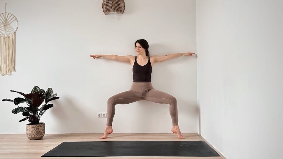 15 MIN WAND PILATES || Bauch, Beine & Po Workout – Wall Pilates (mit Musik, ohne Reden)