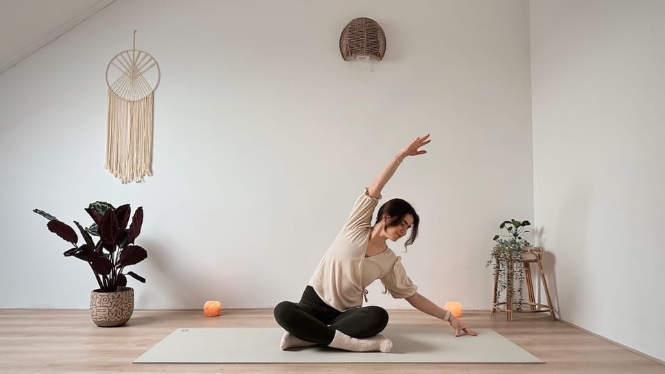 25 MIN ANTI-STRESS YOGA || Sanftes Yoga zum Entspannen (Yin-inspiriert, auch für Anfänger)